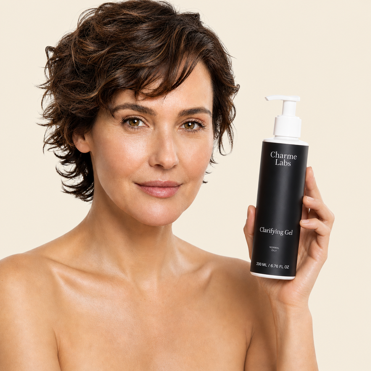 Clarifying Gel Cleanser · 01