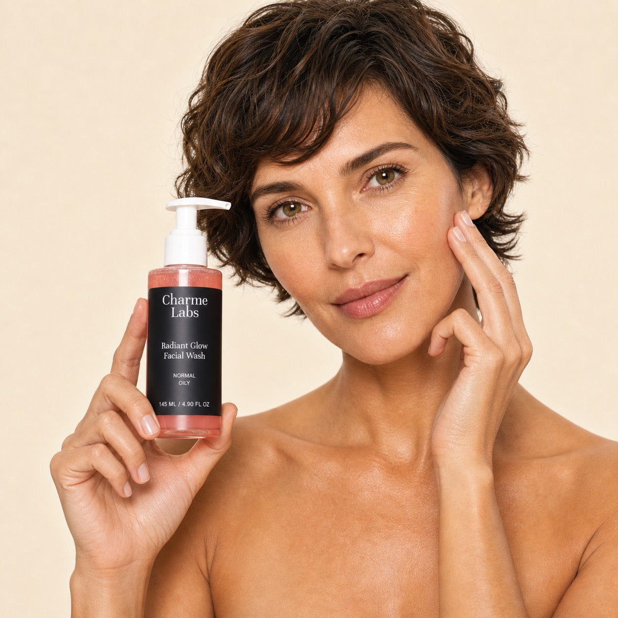 Radiant Glow Facial Wash · 01
